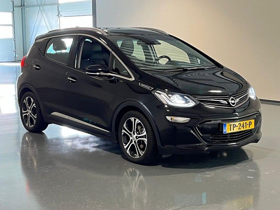  Ampera-e