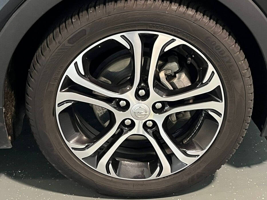  Ampera-e