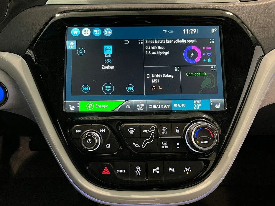  Ampera-e
