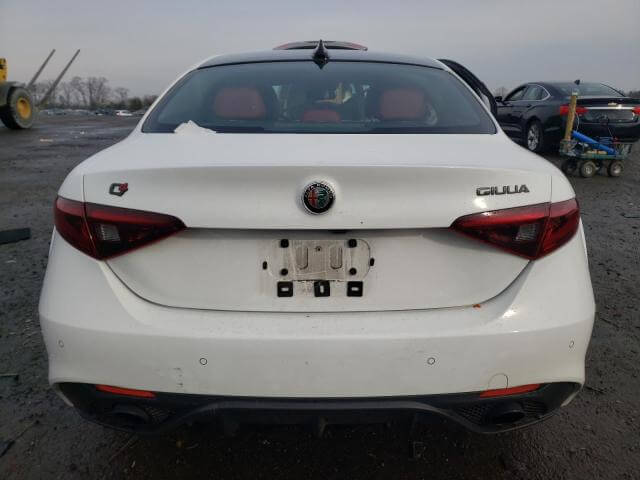  Giulia
