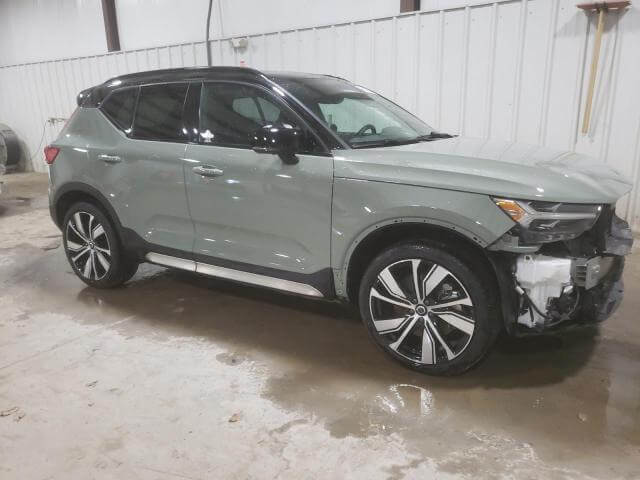  XC40