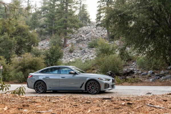 BMW i4 M50 2022: как выгодно пригнать электроседан из США в Беларусь