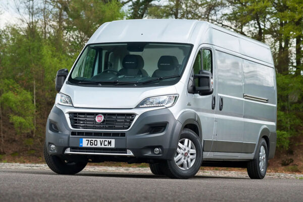 Fiat Ducato 2022: универсальный фургон для бизнеса и путешествий