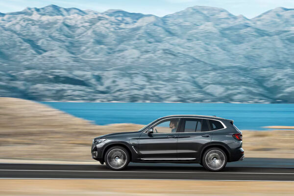 BMW X3 2023: премиальный кроссовер с характером и интеллектом