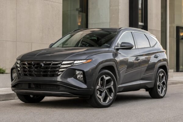 Hyundai Tucson 2022-2023 из США: комплектации, двигатели и цена под ключ в Беларуси